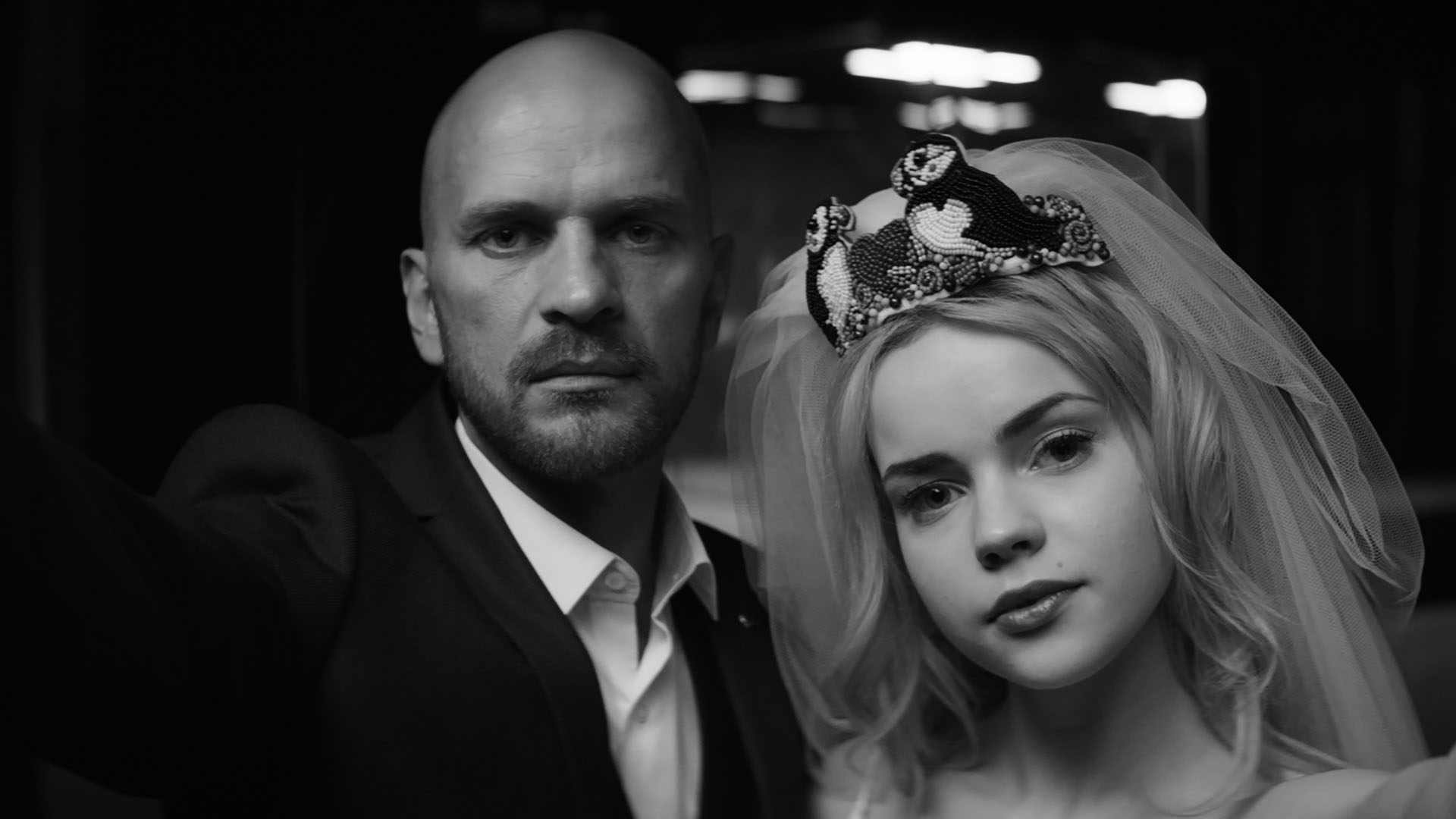 „Peegelpildis“ – muinasjutuline refleksioon olmest